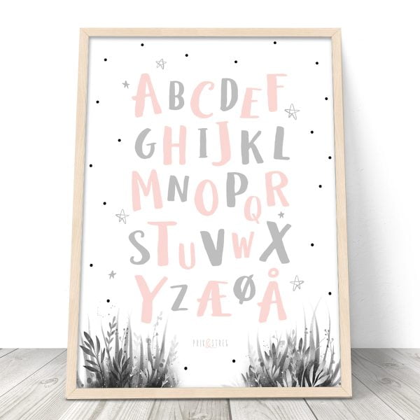 Alfabet plakat | Woodland Hvid | Pudder fra PRIK &STREG